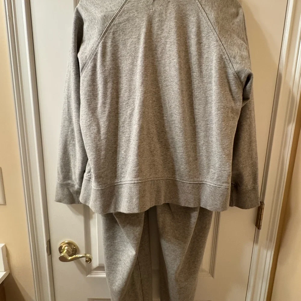 Every 2 Piece Women’s Cardigan And Pants Sweater Set In Gray - Picture 4 of 10